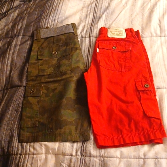 Two pair Levi shorts for boys - Picture 2 of 2